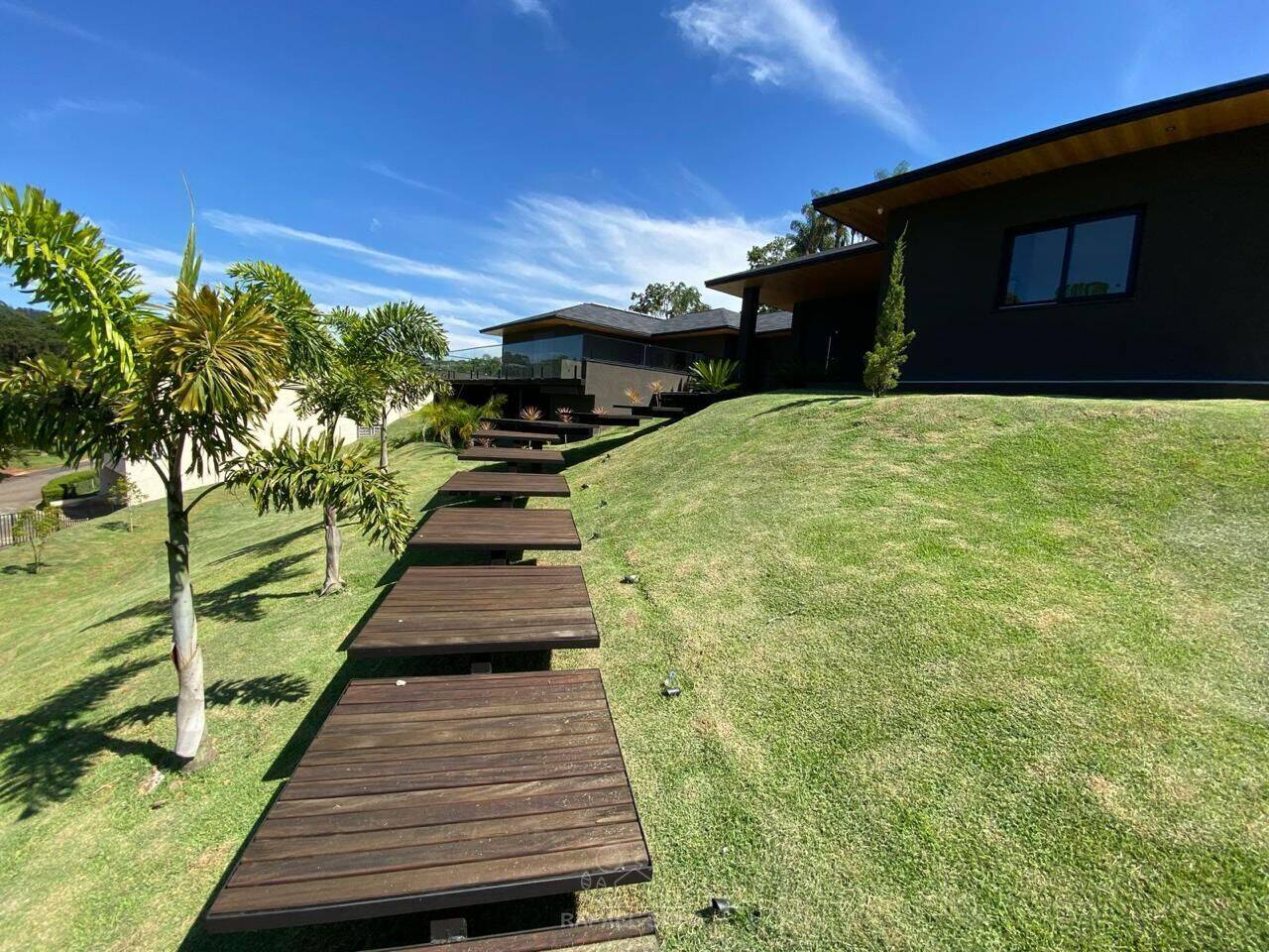 Casa, 4 quartos, 2668 m² - Foto 2