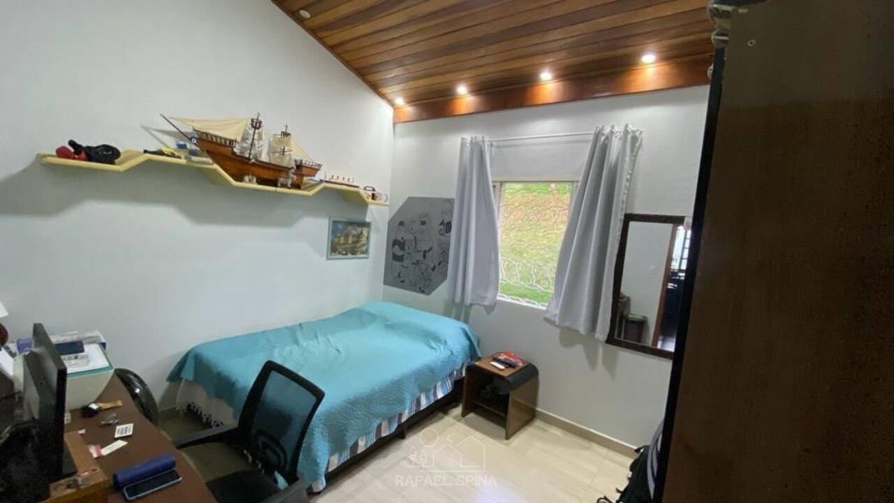 Sítio, 4 quartos, 2478 m² - Foto 18