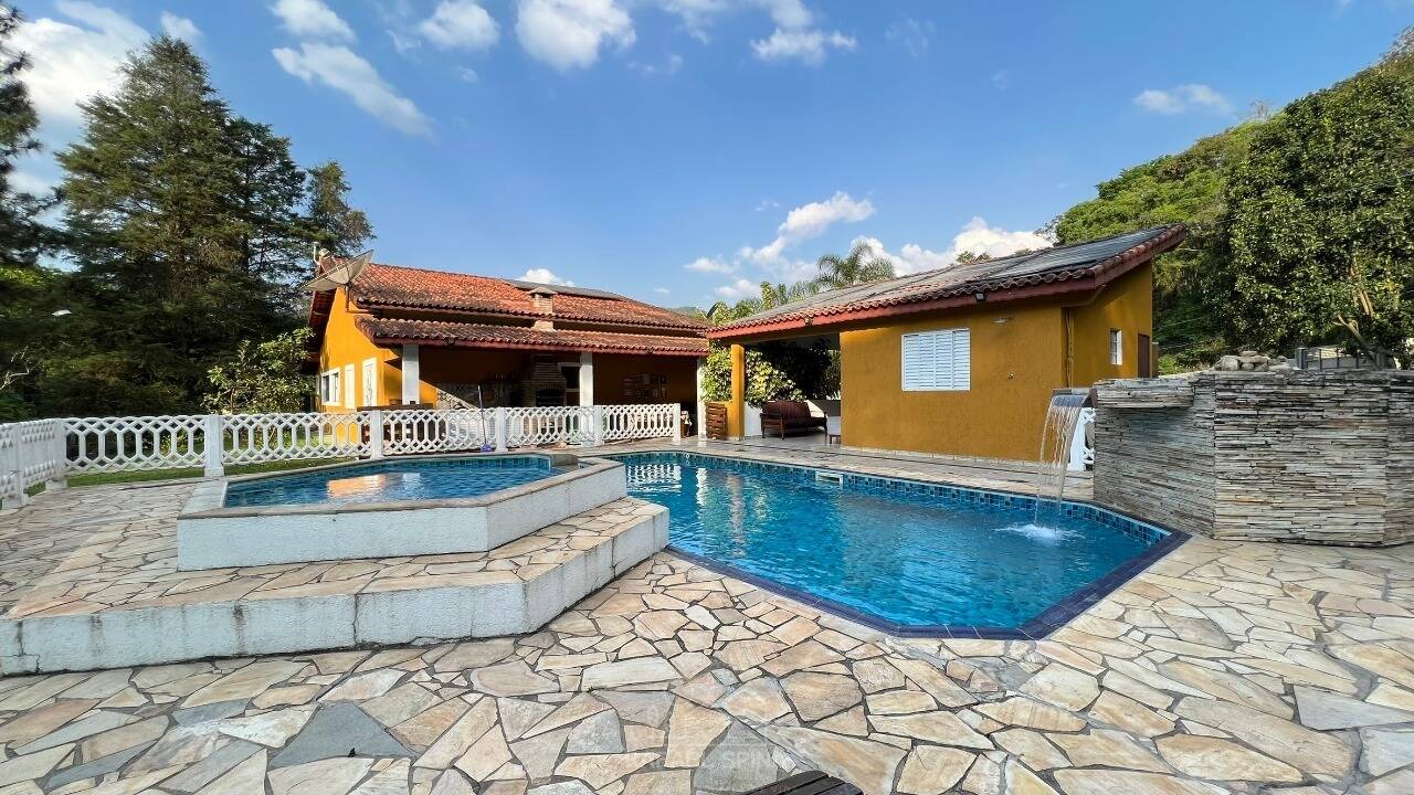 Sítio, 4 quartos, 1600 m² - Foto 2