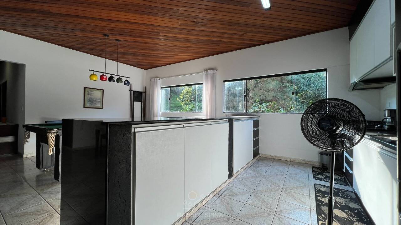 Sítio, 4 quartos, 1600 m² - Foto 28