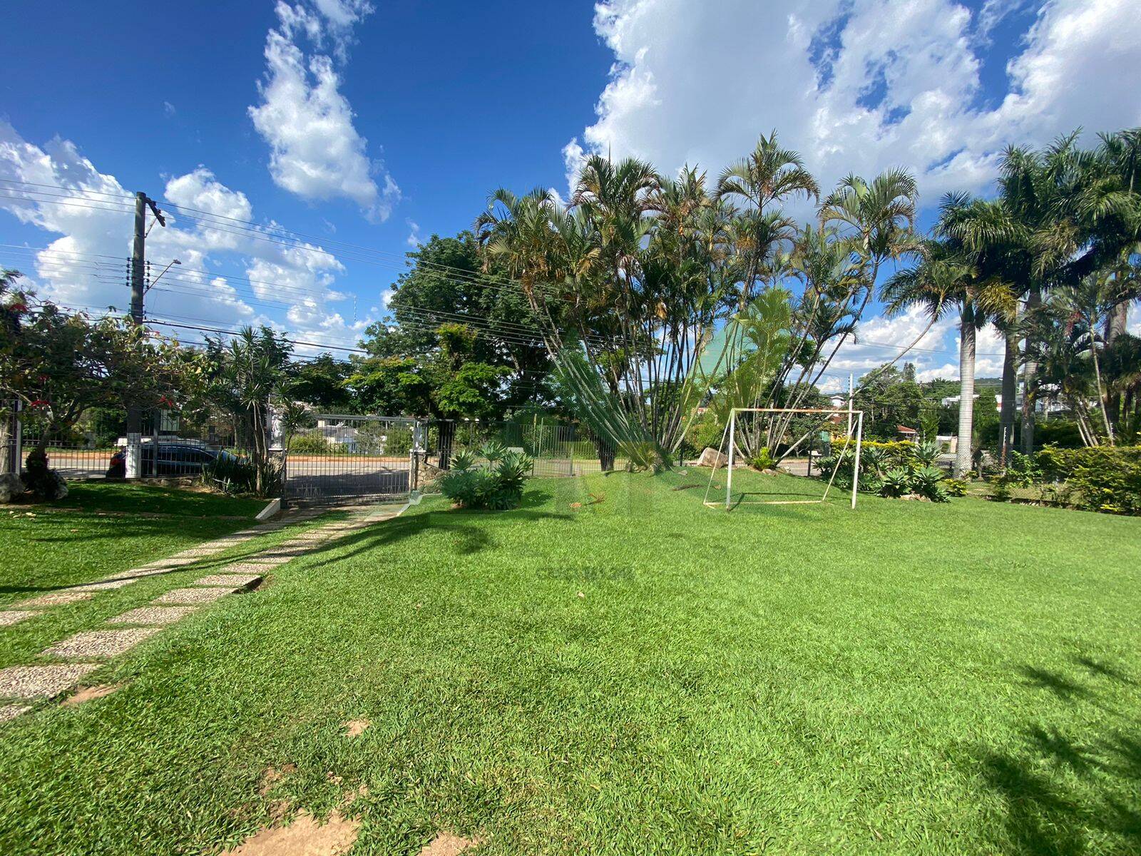 Casa, 5 quartos, 2070 m² - Foto 3