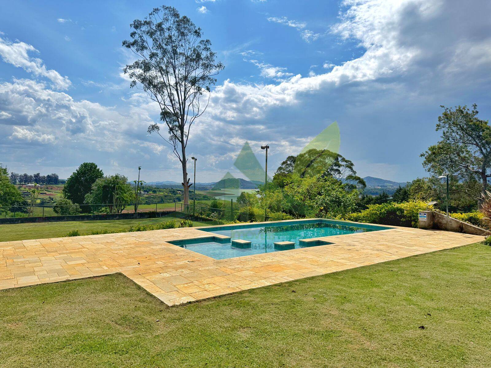 Sítio, 8 quartos, 1 hectares - Foto 1