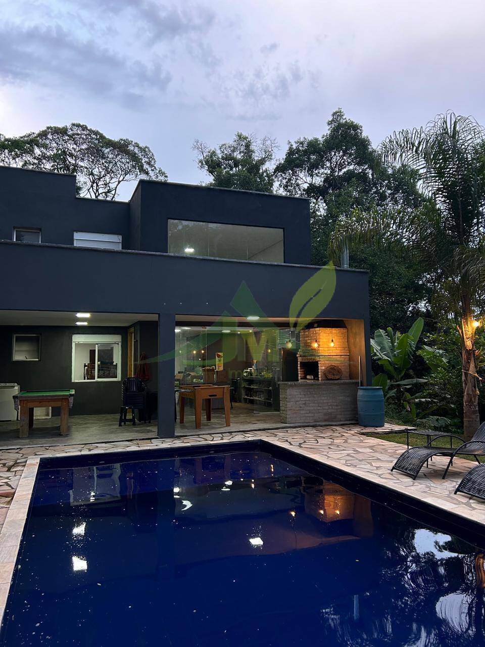 Casa, 4 quartos, 1300 m² - Foto 1