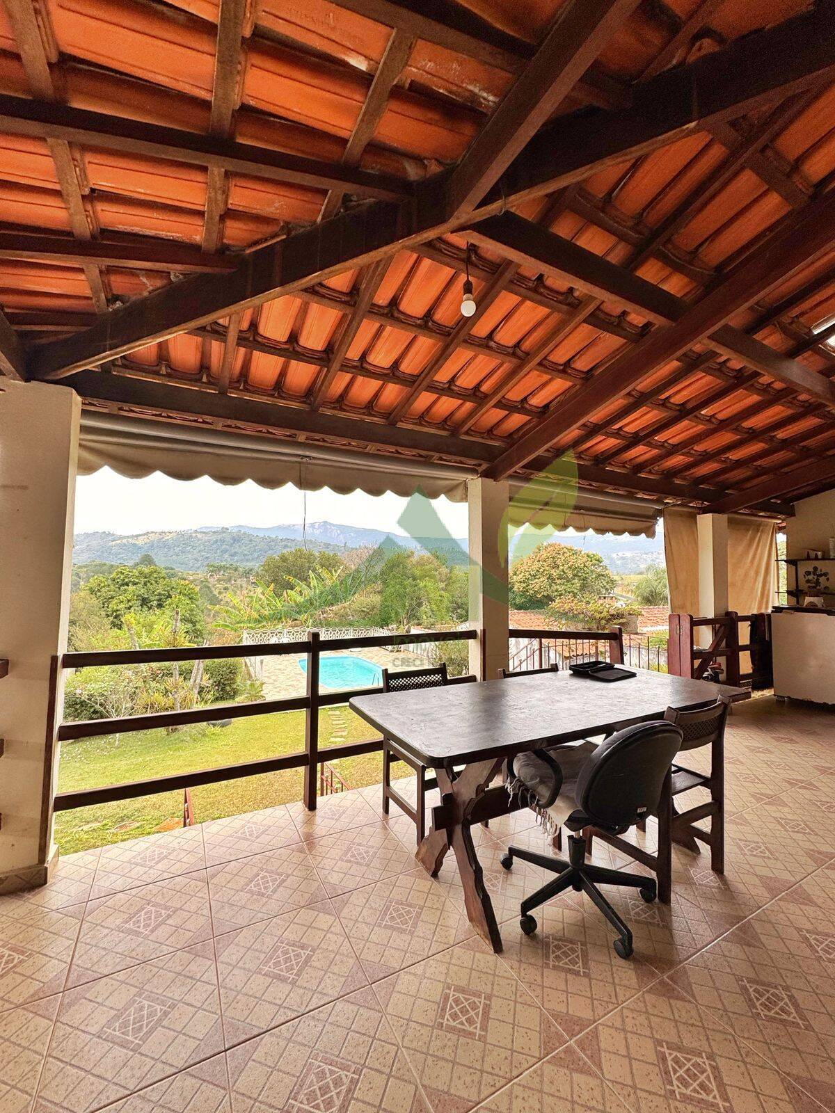 Sítio, 4 quartos, 1020 m² - Foto 2