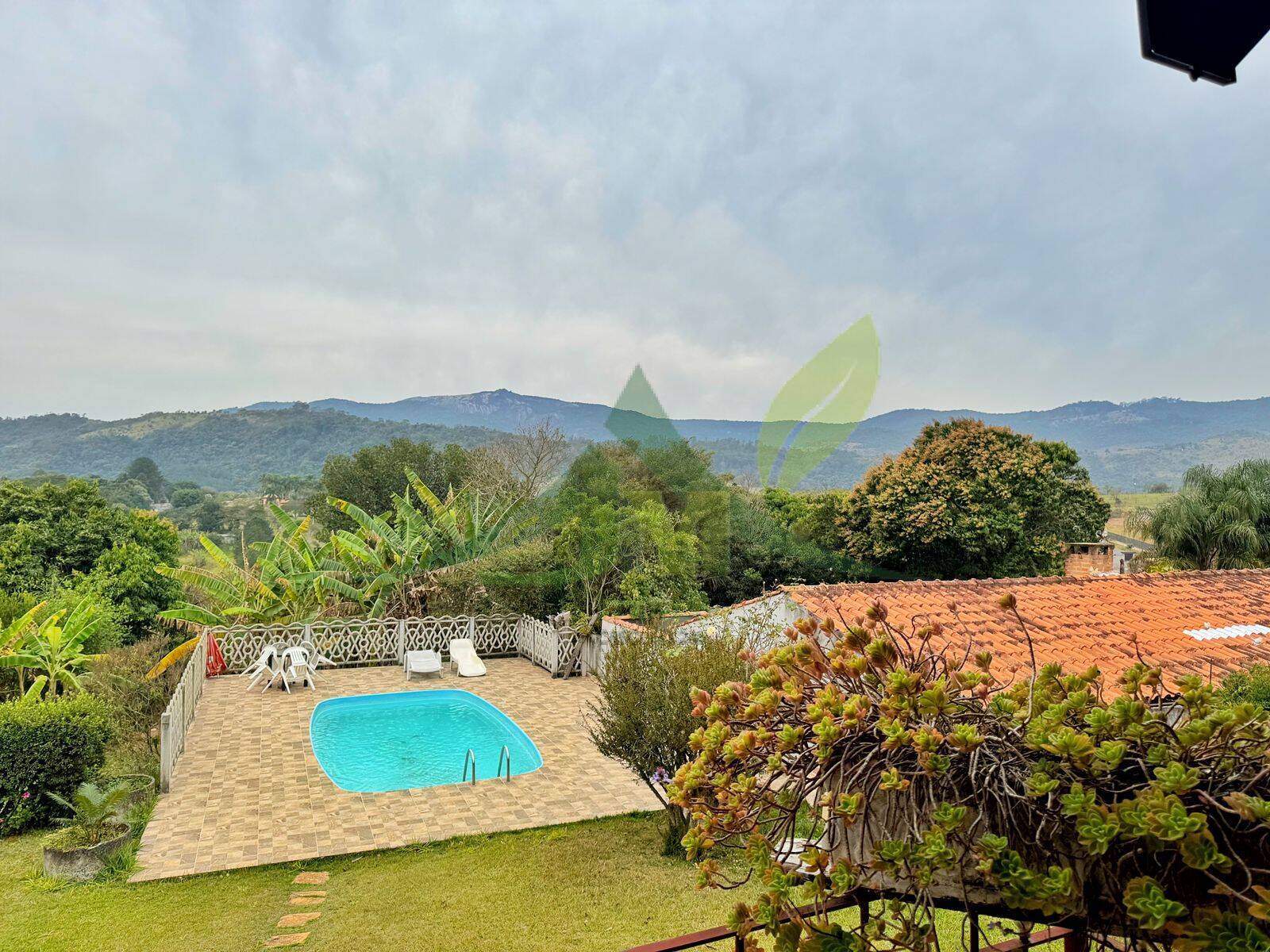 Sítio, 4 quartos, 1020 m² - Foto 1