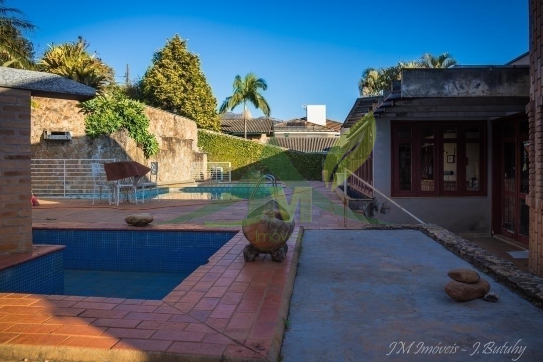Casa, 4 quartos, 1800 m² - Foto 1
